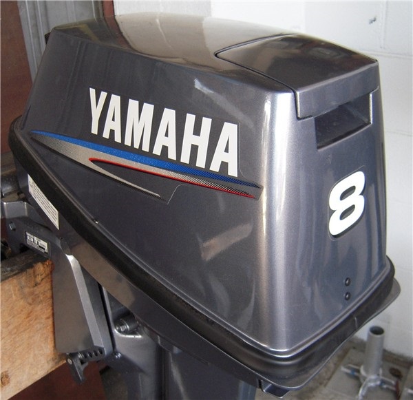Двухтактный лодочный мотор Ямаха 8